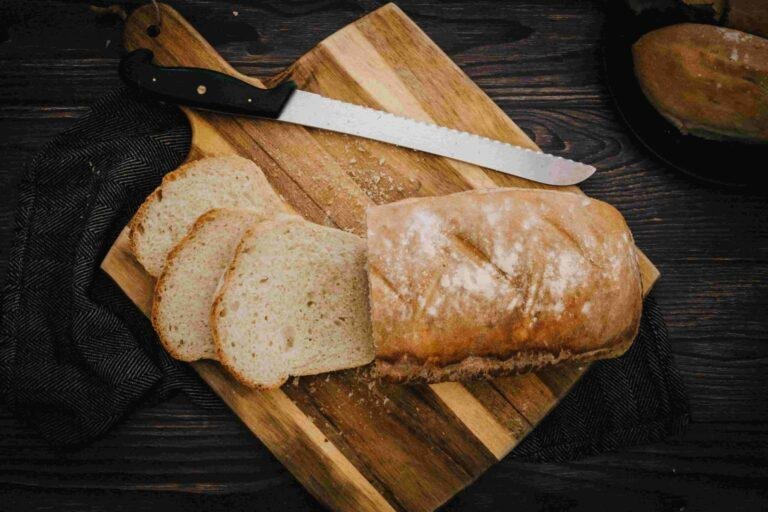 No-Knead Bread: 66 Cents of Ingredients, and the Oven Costs Half as Much Again